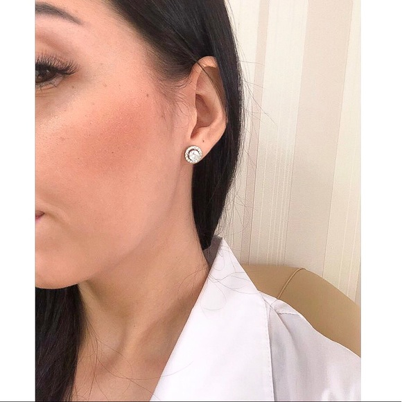 Crystal  stud earrings - Picture 4 of 8